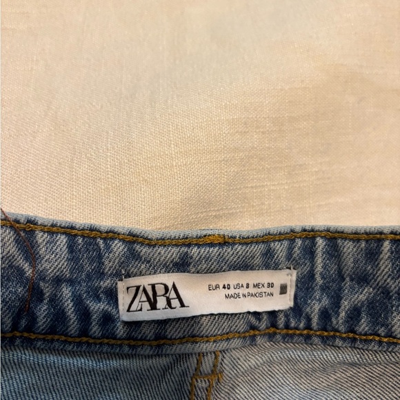 Zara Light Wash High Waisted Dad Shorts Size 8 - Picture 2 of 5